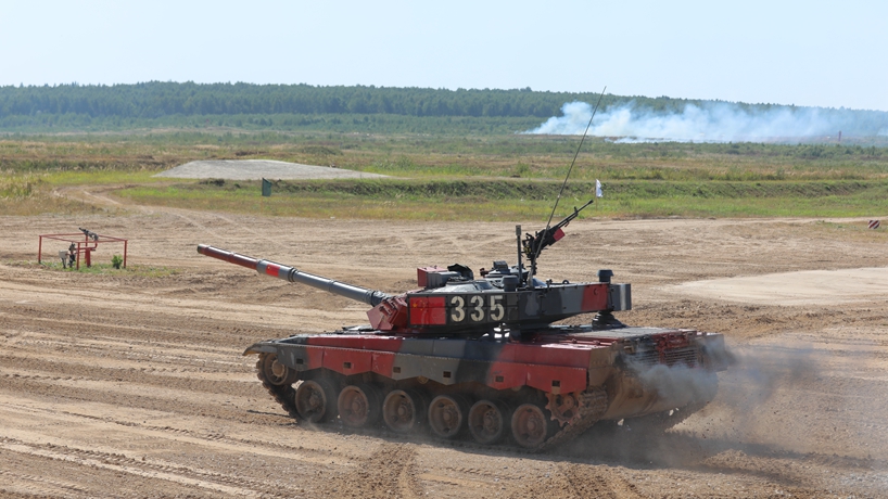 国际军事比赛-2022丨中国参赛队以小组第一晋级“坦克两项”决赛